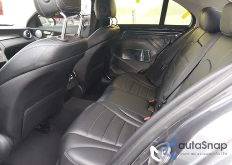 2016 Mercedes-Benz C 300 4Matic из США, поврежденный, VIN 55SWF4KB4GU140092